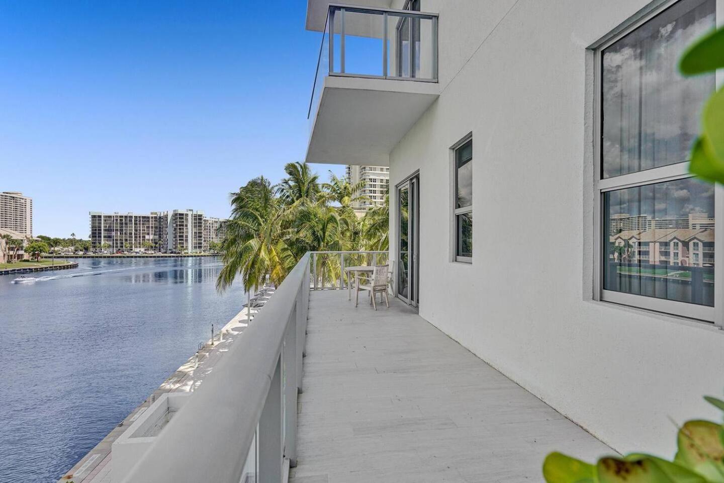 הוליווד Amazing Apartments At H Beach House מראה חיצוני תמונה