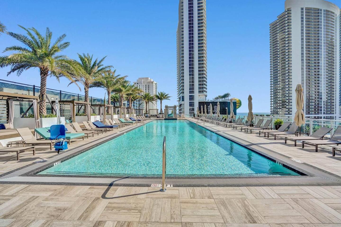הוליווד Amazing Apartments At H Beach House מראה חיצוני תמונה